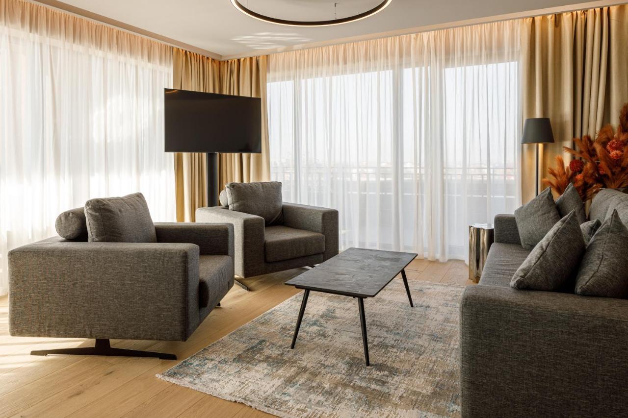 Qosmo Brasov Hotel المظهر الخارجي الصورة