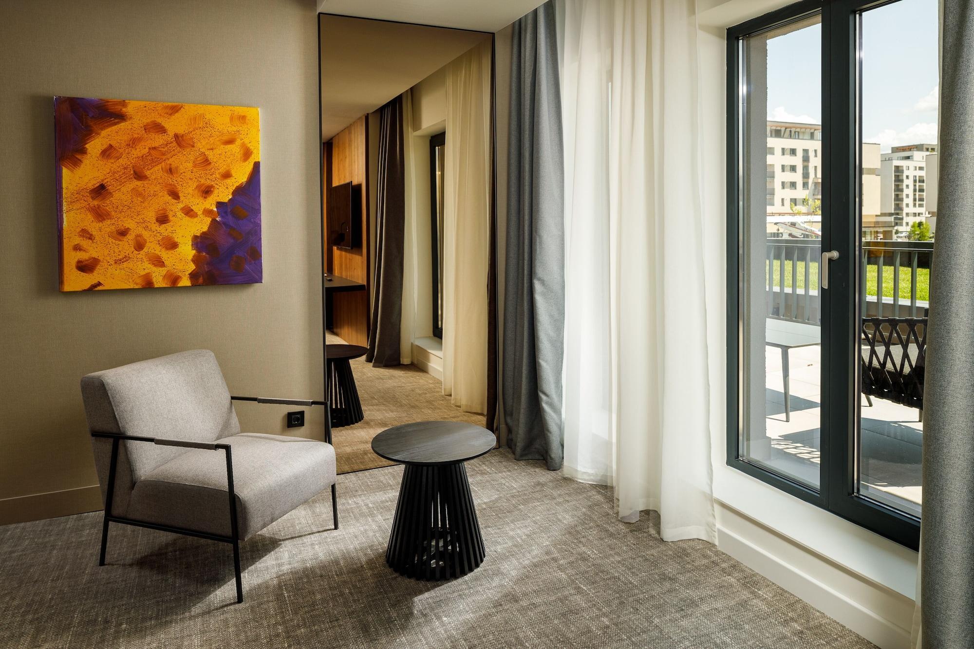 Qosmo Brasov Hotel المظهر الخارجي الصورة
