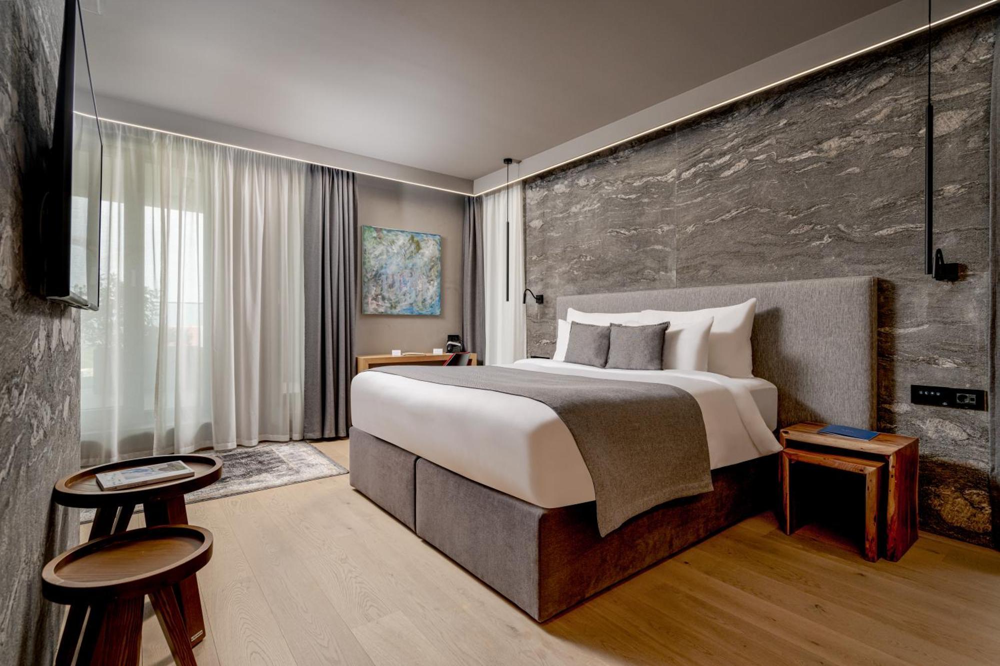 Qosmo Brasov Hotel المظهر الخارجي الصورة